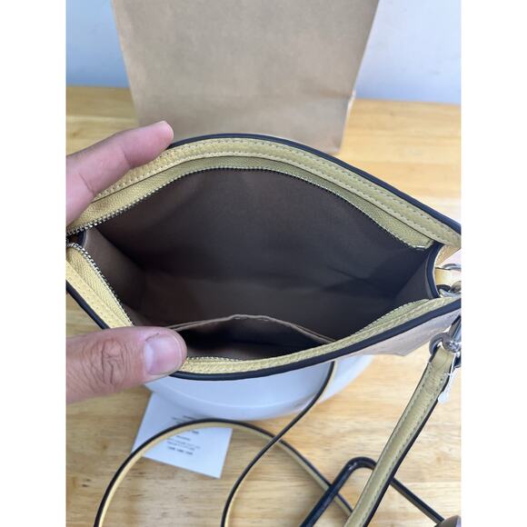 NWT Coach Slim Crossbody Bag W/ Floral Print Clutch Pouch CAQ27 - Picture 5 of 15